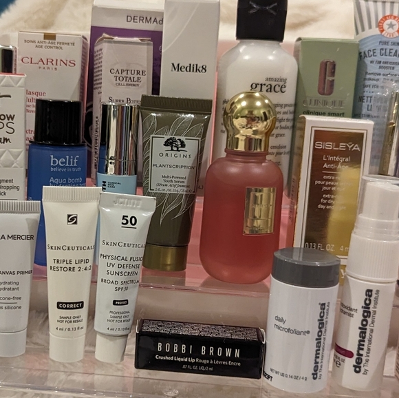 SOLD! Skincare Bundle Chanel, Sisley, Chantecaille and more.... High End!! - Picture 2 of 5